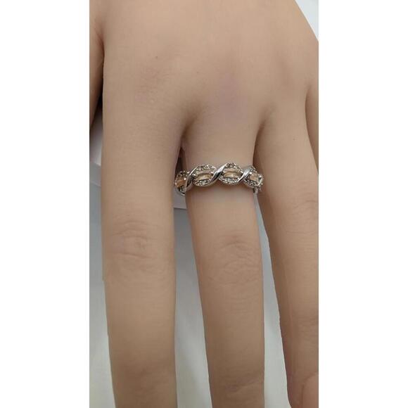 Sterling Silver Twisted Leaf Design Ring Size 9 - Picture 1 of 7